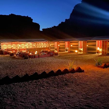 Wadi Rum Wonders Camp ภายนอก รูปภาพ